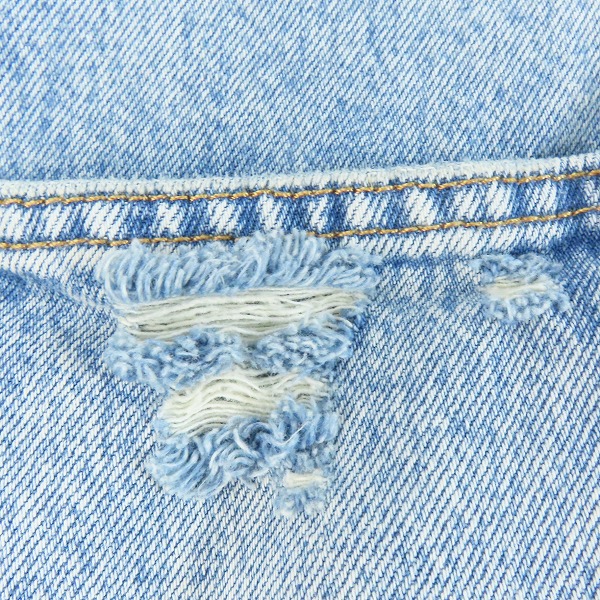 実際に弊社で買取させて頂いた【未使用】LEVI'S/リーバイス PREMIUM ダメージ加工 1st Type ワイドトラッカージャケット  A3174-0006/Lの画像 7枚目