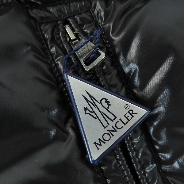 実際に弊社で買取させて頂いたMONCLER/モンクレール EVEREST/エベレスト ダウンジャケット 41310/50/68950/2の画像 6枚目