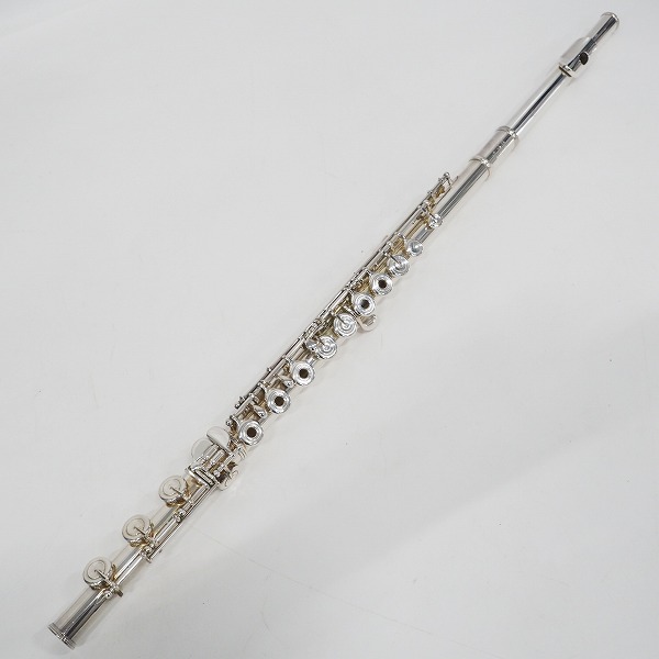実際に弊社で買取させて頂いたYAMAHA/ヤマハ YFL-581/YFL581 フルート 管体銀製 リングキー H足部管 ハードケース・ケースカバー付の画像 1枚目
