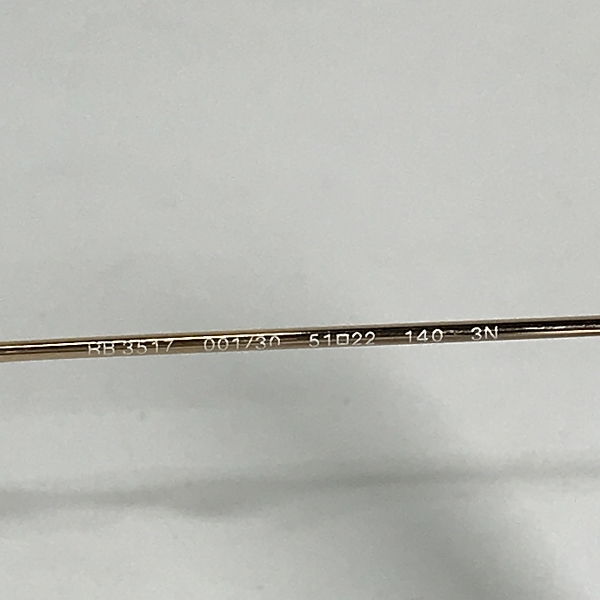 実際に弊社で買取させて頂いたRAY-BAN/レイバン 折りたたみサングラス ラウンド フォールディング サングラス アイウェア ブルー RB3517の画像 6枚目