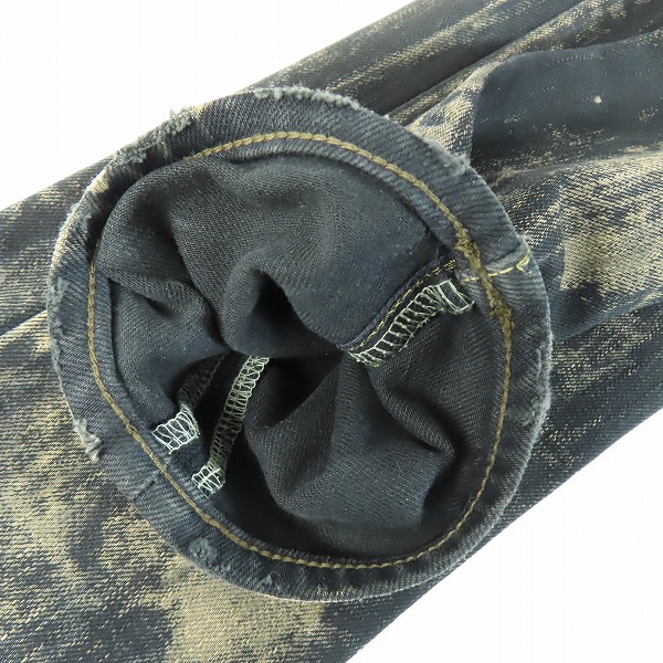 実際に弊社で買取させて頂いた【JPタグ】SAINT LAURENT PARIS/サンローランパリ ステインダメージ加工デストロイデニムパンツ  357814 Y879F/28の画像 9枚目