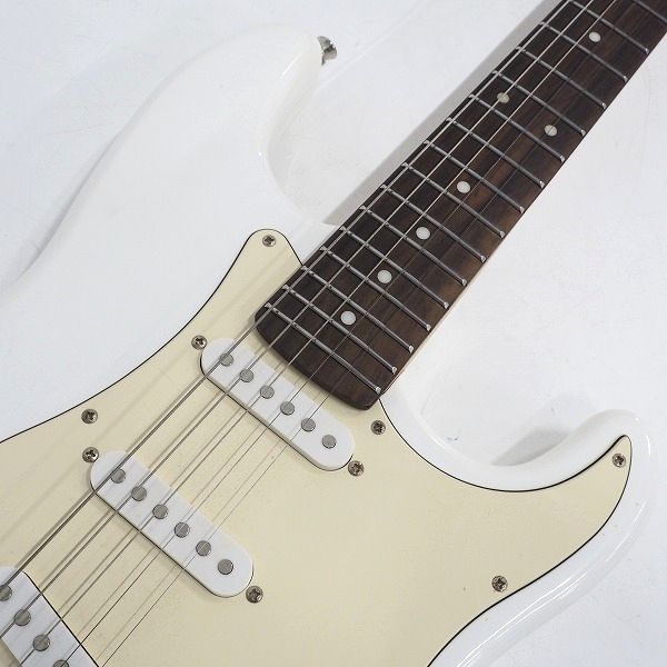 実際に弊社で買取させて頂いた★BUSKER'S/バスカーズ ストラトキャスターType エレキギター ソフトケース付の画像 4枚目