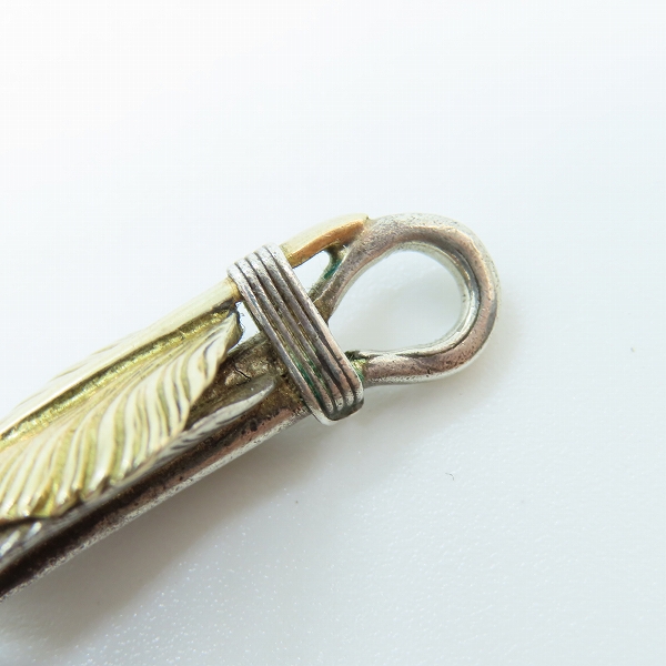 実際に弊社で買取させて頂いたARIZONA FREEDOM/アリゾナフリーダム 旧型 上金フープフェザー 左向き ペンダントトップの画像 6枚目