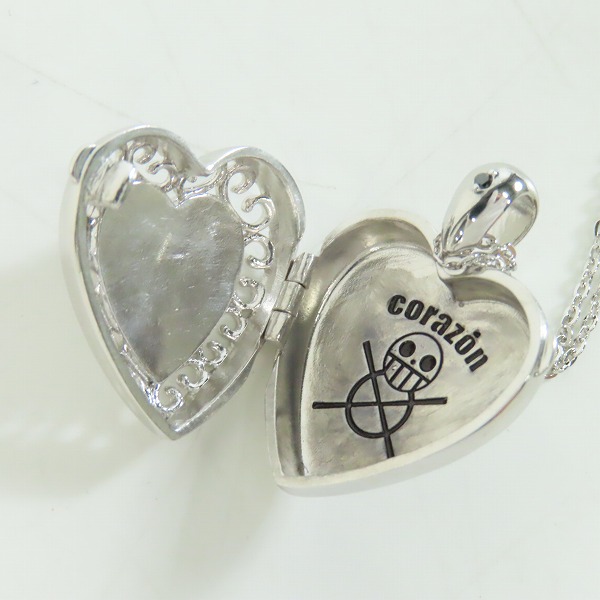 実際に弊社で買取させて頂いたONE PIECE/ワンピース PREMIUM COLLECTION トラファルガー・ロー 輝きの絆 シルバーロケットペンダントの画像 4枚目