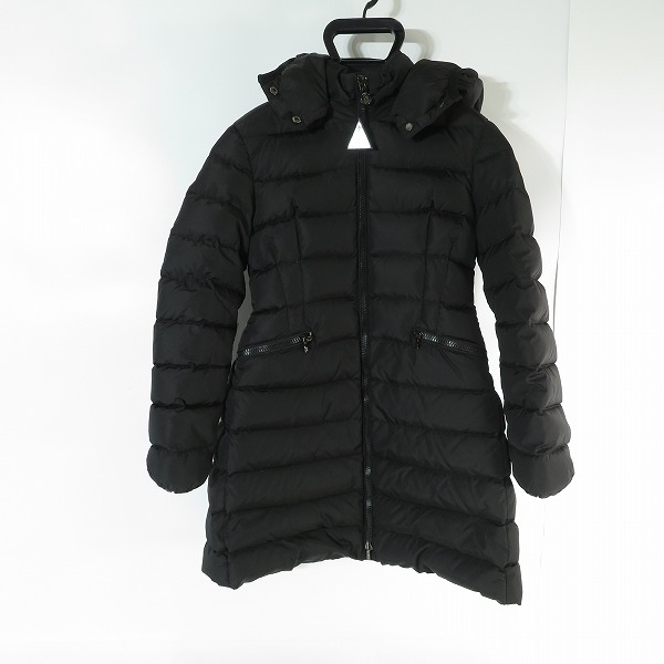 実際に弊社で買取させて頂いた【JPタグ】MONCLER/モンクレール CHARPAL GIUBBOTTO ダウンジャケット E29544990605 54155 10/140cm