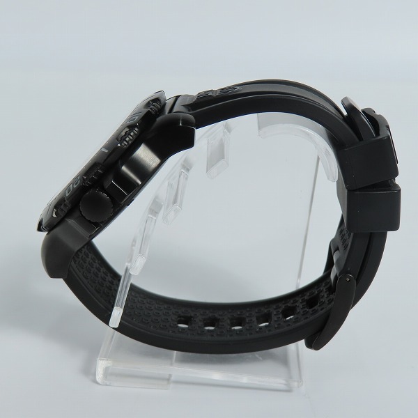 実際に弊社で買取させて頂いたLUMINOX/ルミノックス AUTHORIZED FOR NAVY USE ネイビーシールズ クォーツ/腕時計 4220 SERIES の画像 1枚目