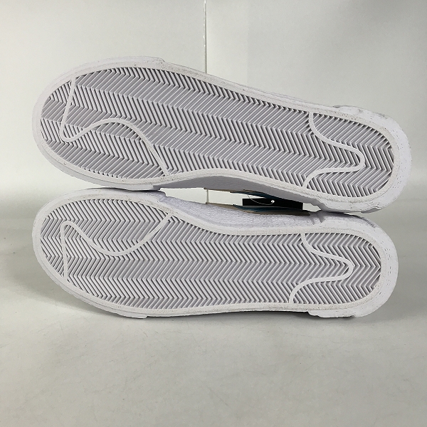 実際に弊社で買取させて頂いた【未使用】NIKE×SACAI×KAWS/ナイキ×サカイ×カウズ BLAZER LOW REED/ブレーザーロー リード DM7901-200/26の画像 2枚目