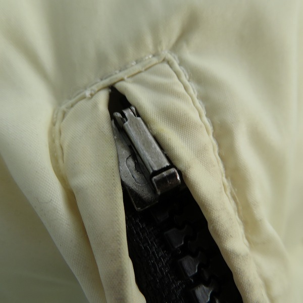 実際に弊社で買取させて頂いたMONCLER/モンクレール BAZILLE バジーレ ダウンジャケット 41311/50/68959/2の画像 5枚目