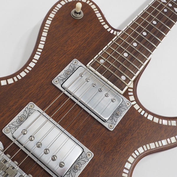 実際に弊社で買取させて頂いた★【美品】Zemaitis/ゼマイティス A24SU DC NATURAL PEARL DIAMOND エレキギター ハードケース付の画像 6枚目