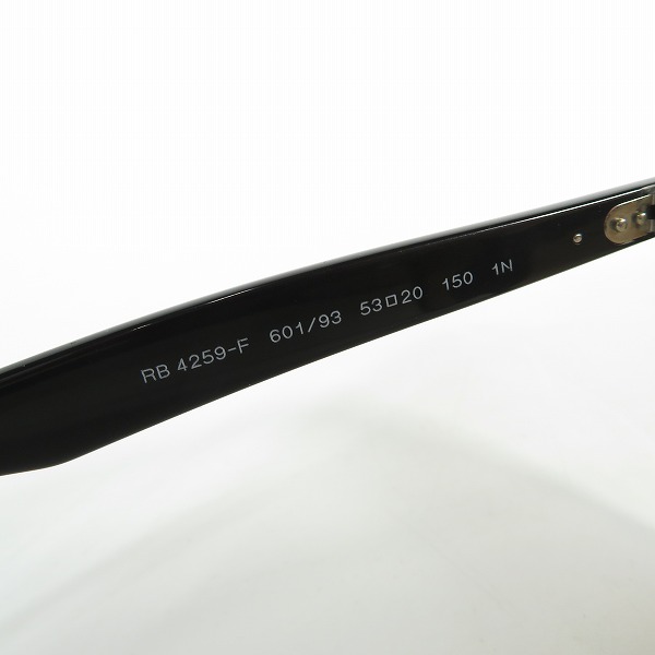 実際に弊社で買取させて頂いたRay-Ban/レイバン ウェリントン サングラス/アイウェア RB4259-F 601の画像 5枚目