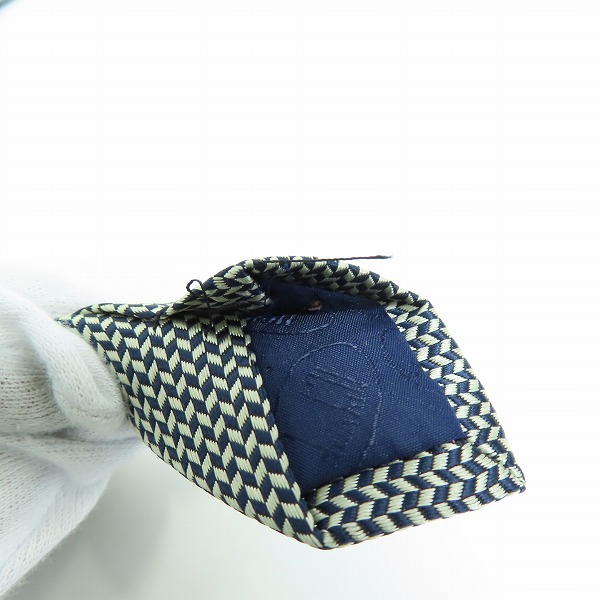 実際に弊社で買取させて頂いたDunhill/ダンヒル ロゴ入り総柄 ネクタイの画像 4枚目