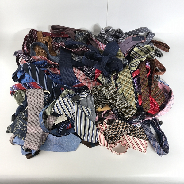 実際に弊社で買取させて頂いた【おまとめ】イヴサンローラン/アルマーニコレクション/ランバン 他 ネクタイ