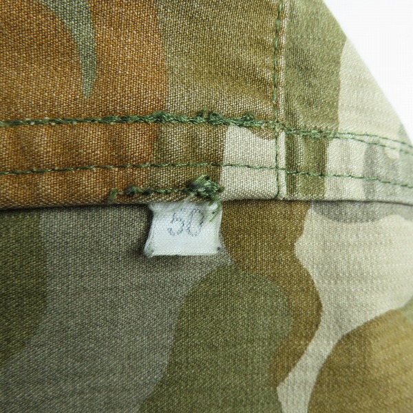 実際に弊社で買取させて頂いたC.P.COMPANY/シーピーカンパニー カモフラ ミリタリージャケット/50の画像 4枚目