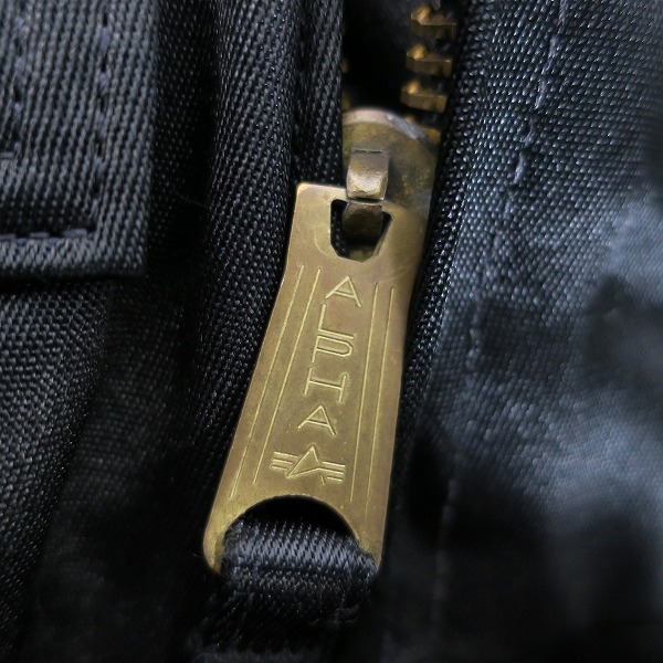 実際に弊社で買取させて頂いたALPHA INDUSTRIES/アルファインダストリーズ フライトジャケット 2600 ブラック/Lの画像 8枚目