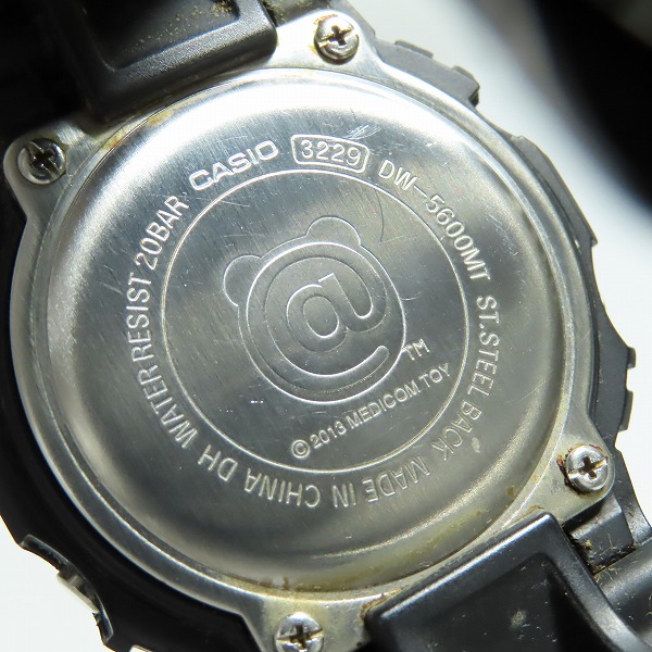 実際に弊社で買取させて頂いたG-SHOCK×MEDICOM TOY/Gショック×メディコム トイ ベアブリック 腕時計 DW-5600MT-1JRの画像 3枚目