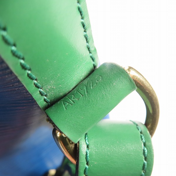 実際に弊社で買取させて頂いたLOUIS VUITTON/ルイ ヴィトン エピ ノエ マルチカラー 巾着 ショルダー バッグ M44084の画像 5枚目