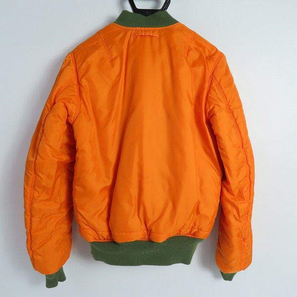 実際に弊社で買取させて頂いたALPHA INDUSTRIES/アルファインダストリーズ リバーシブル MA-1/フライトジャケット 20004-203 Sの画像 3枚目