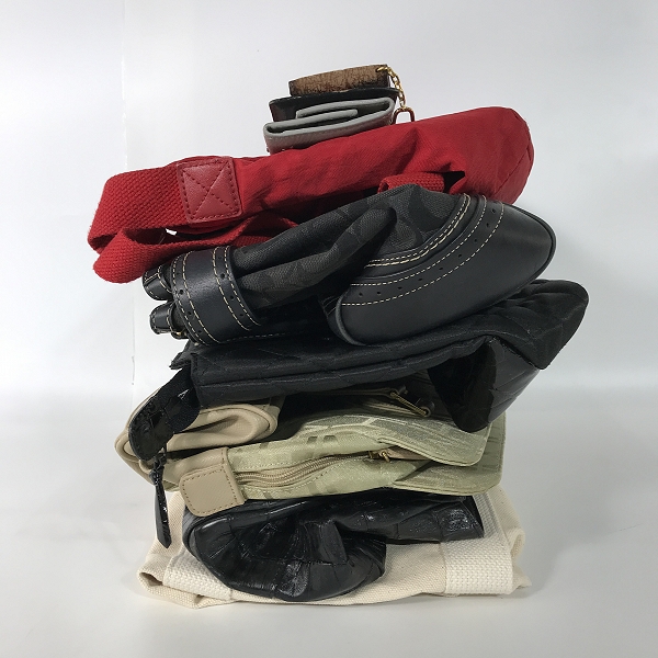 実際に弊社で買取させて頂いた【おまとめ】JIMMY CHOO/ジミー チュウ coach/コーチ  kipling/キプリング 他 ハンドバッグ/キーケース 等の画像 1枚目