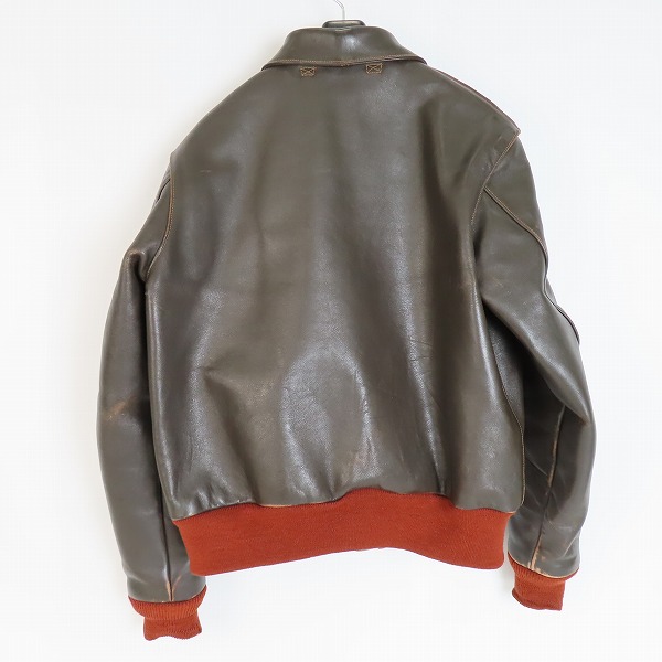 実際に弊社で買取させて頂いたBUZZ RICKSON'S/バズリクソンズ A-2 赤リブ 馬革/ホースハイド レザー フライトジャケット M83145/42の画像 1枚目