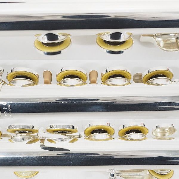 実際に弊社で買取させて頂いたYAMAHA/ヤマハ YFL-221/YFL221 フルート 日本製 ハードケース・ケースカバー付の画像 6枚目