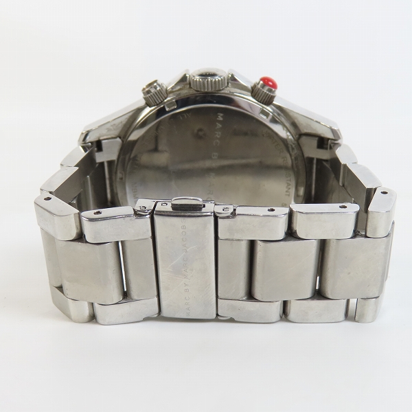 実際に弊社で買取させて頂いたMARC BY MARC JACOBS/マークバイマークジェイコブス 腕時計 シルバー MBM5027【動作未確認】の画像 2枚目