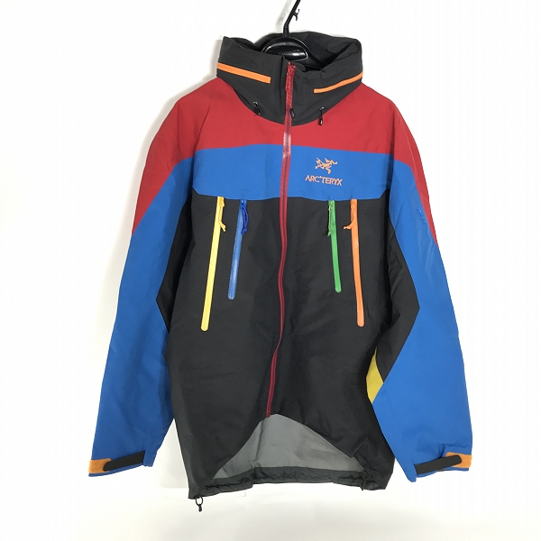 実際に弊社で買取させて頂いたARC'TERYX BEAMS/アークテリクス×ビームス 35th Theta SV Jacket アークテリクス シータSV マウンテンパーカー S