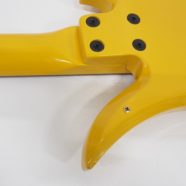 実際に弊社で買取させて頂いた★Burny FERNANDES/バーニー Yellow Heart Jr イエローハートhideモデル アンプ内蔵ミニエレキギターの画像 9枚目