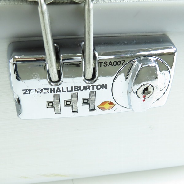 実際に弊社で買取させて頂いたZERO HALLIBURTON/ゼロハリバートン ZRP-Z キャリーバッグ スーツケースの画像 4枚目