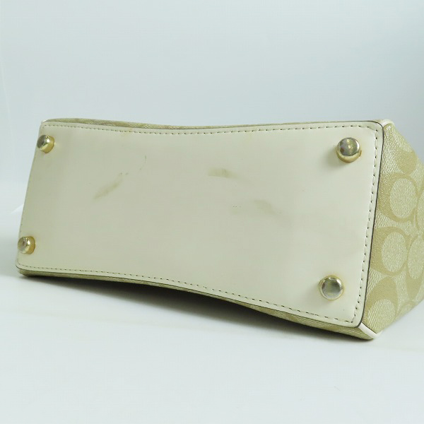 実際に弊社で買取させて頂いたCOACH/コーチ シグネチャー 2WAY ハンドバッグ/ショルダーバッグ F67027の画像 2枚目