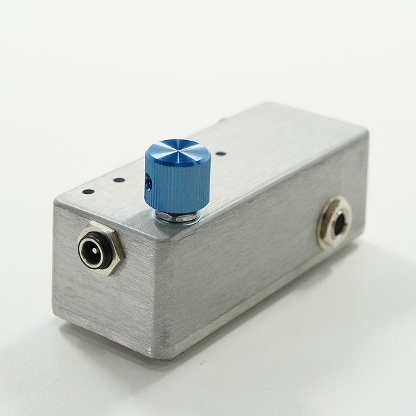 実際に弊社で買取させて頂いたLee Custom Amplifier 12AU7 Buffer/Booster バッファ ブースター エフェクター 動作確認済みの画像 2枚目