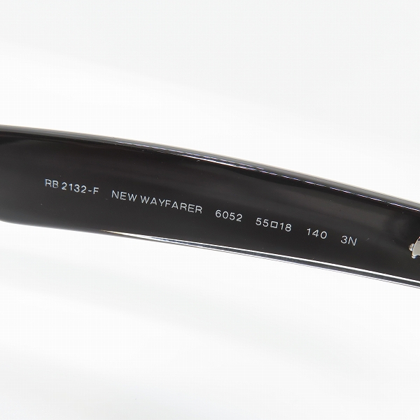 実際に弊社で買取させて頂いたRay-Ban/レイバン NEW WAYFARER ニューウェイファーラー サングラス/アイウエア RB2132-F 6052の画像 5枚目
