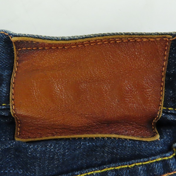 実際に弊社で買取させて頂いたEVISU/エヴィス カモメ/家紋 ボタンフライ デニムパンツ Lot.2001の画像 5枚目