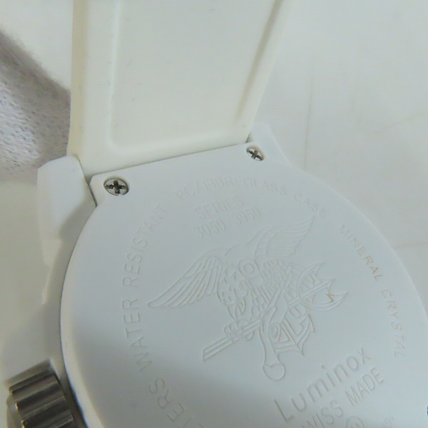 実際に弊社で買取させて頂いたLUMINOX/ルミノックス NAVY SEALS/ネイビーシールズ 腕時計/ウォッチ ホワイト 3050/3950の画像 4枚目