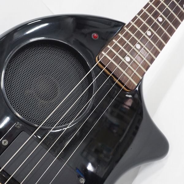 実際に弊社で買取させて頂いた★【難有り】FERNANDES/フェルナンデス ZO-3C ぞうさん ゴールドパーツ アンプ内蔵ギター マッチングヘッド ケース付の画像 4枚目