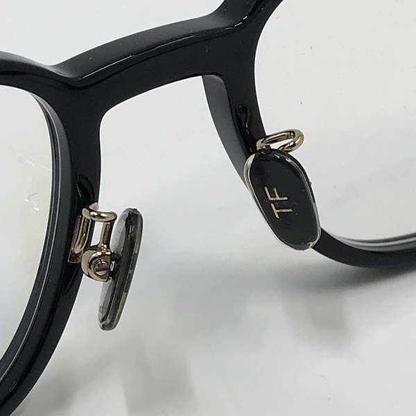 実際に弊社で買取させて頂いたTOM FORD/トムフォード スクエア型 眼鏡/メガネフレーム TF5855-D-B 001の画像 4枚目