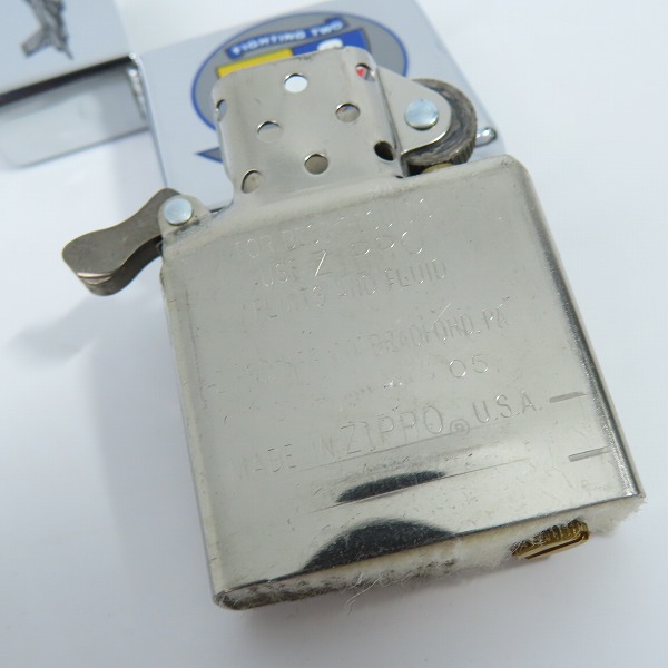 実際に弊社で買取させて頂いたZIPPO/ジッポー 米海軍 VF-2 FIGHTING TWO Bounty Hunters 鏡面加工 2005年製の画像 5枚目