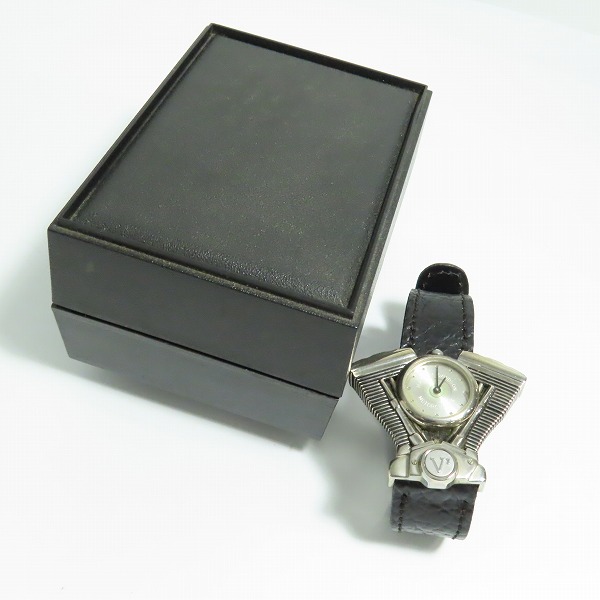 実際に弊社で買取させて頂いたHARLEY DAVIDSON/ハーレーダビッドソン V2エンジン型腕時計 【動作未確認】の画像 7枚目