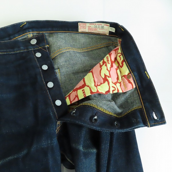 実際に弊社で買取させて頂いたEVISU/エヴィス No.2 SPECIAL 2000 くまモン デニムパンツ/38×35の画像 2枚目