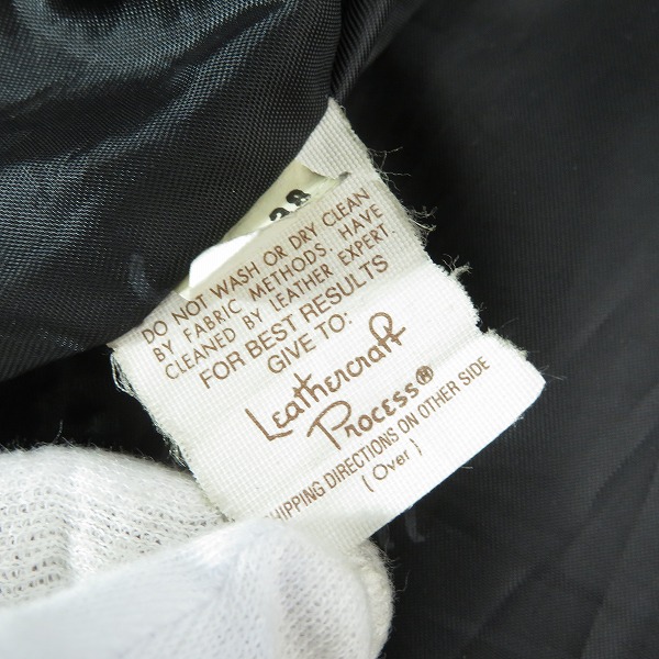 実際に弊社で買取させて頂いたSCHOTT/ショット シングル レザー ライダースジャケット/38の画像 4枚目