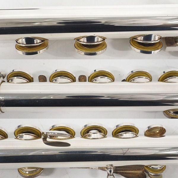 実際に弊社で買取させて頂いたYAMAHA/ヤマハ YFL-581/YFL581 フルート 管体銀製 リングキー H足部管 ハードケース・ケースカバー付の画像 6枚目