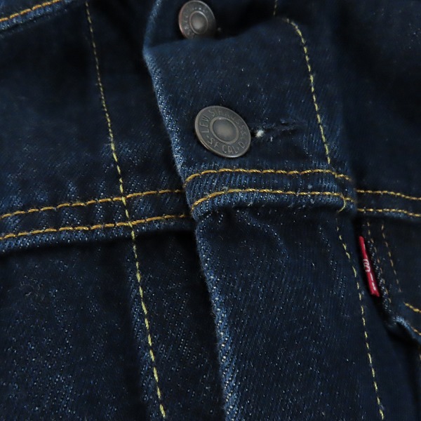 実際に弊社で買取させて頂いた【未使用】LEVIS/リーバイス トラッカー デニムジャケット/Gジャン 72334-0220/XLの画像 6枚目