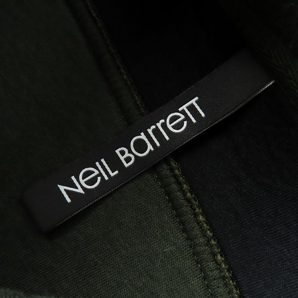 実際に弊社で買取させて頂いたNEIL BARRETT/ニールバレット 切り返しデザイン ジップアップ パーカー BJS164V B525C/Sの画像 2枚目