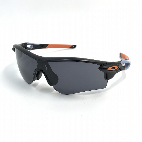 実際に弊社で買取させて頂いたOAKLEY/オークリー レーダーロックパス 読売ジャイアンツ OO9206-8338