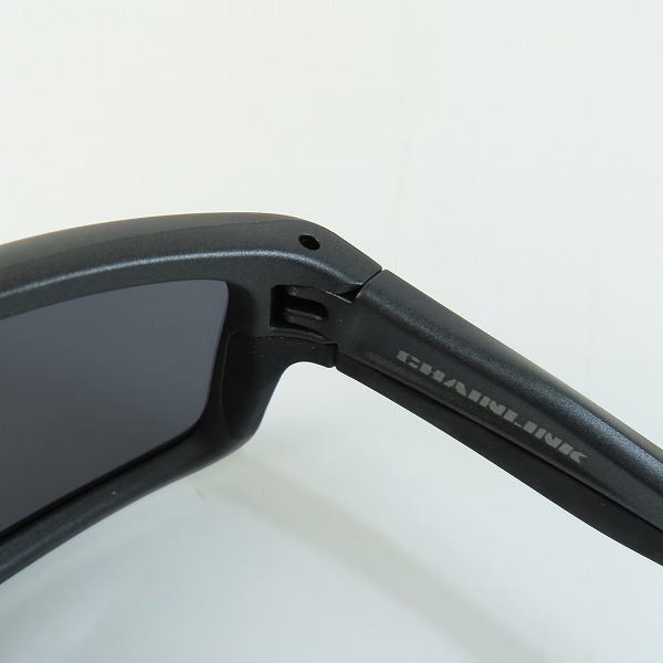 実際に弊社で買取させて頂いたOAKLEY/オークリー フェラーリ コレクション CHAINLINK/チェーンリンク サングラス OO9252-10の画像 5枚目
