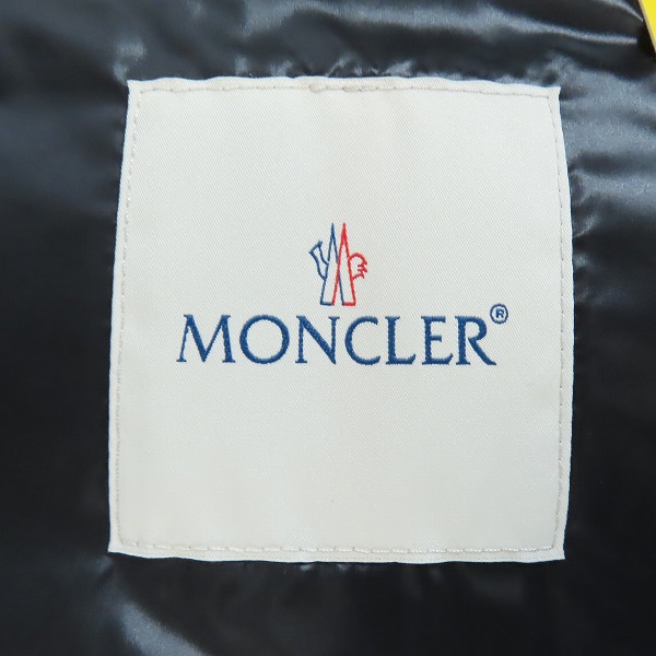 実際に弊社で買取させて頂いた【JPタグ】MONCLER GENIUS×FRAGMENT/モンクレールジーニアス×フラグメント ダウンジャケット I209U1A00001 M3235/3の画像 2枚目