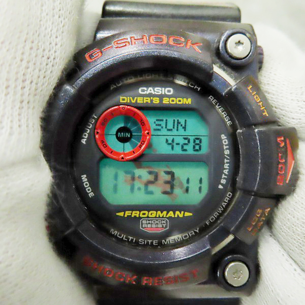 実際に弊社で買取させて頂いたG-SHOCK/Gショック FROGMAN フロッグマン 毒蛙 マジョーラカラー GW-201-6JFの画像 4枚目