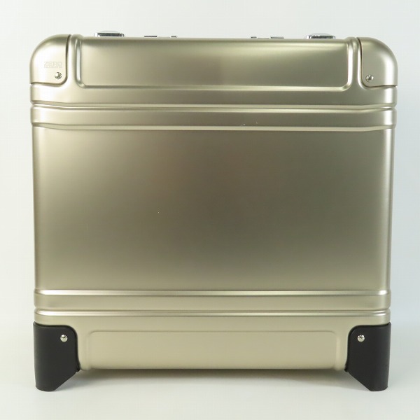 実際に弊社で買取させて頂いたZERO HALLIBURTON/ゼロハリバートン ダイヤルロック式 2輪キャリーケース 94127