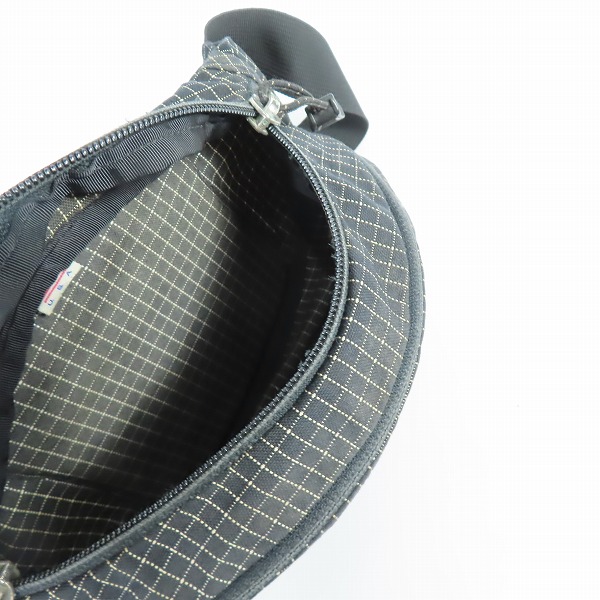 実際に弊社で買取させて頂いたGREHGORY/グレゴリー 旧ロゴ/シルバータグ テールメイトジュニア ウエストバック スペクトラ柄の画像 3枚目