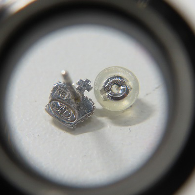実際に弊社で買取させて頂いたJustin Davis/ジャスティンデイビス K18WG/ホワイトゴールド PETITE CROWN クラウンピアス GEJ255の画像 3枚目