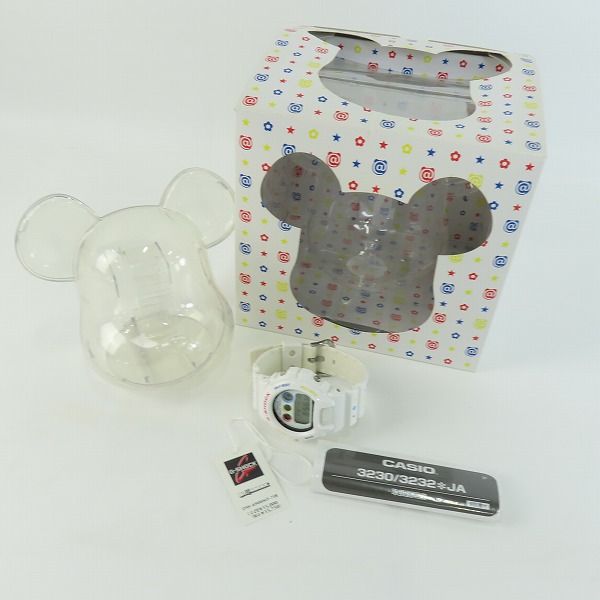 実際に弊社で買取させて頂いたG-SHOCK×メディコムトイ 限定コラボ 30周年記念 BE@RBRICK/ベアブリック ホワイト DW-6900MT-7JRの画像 7枚目